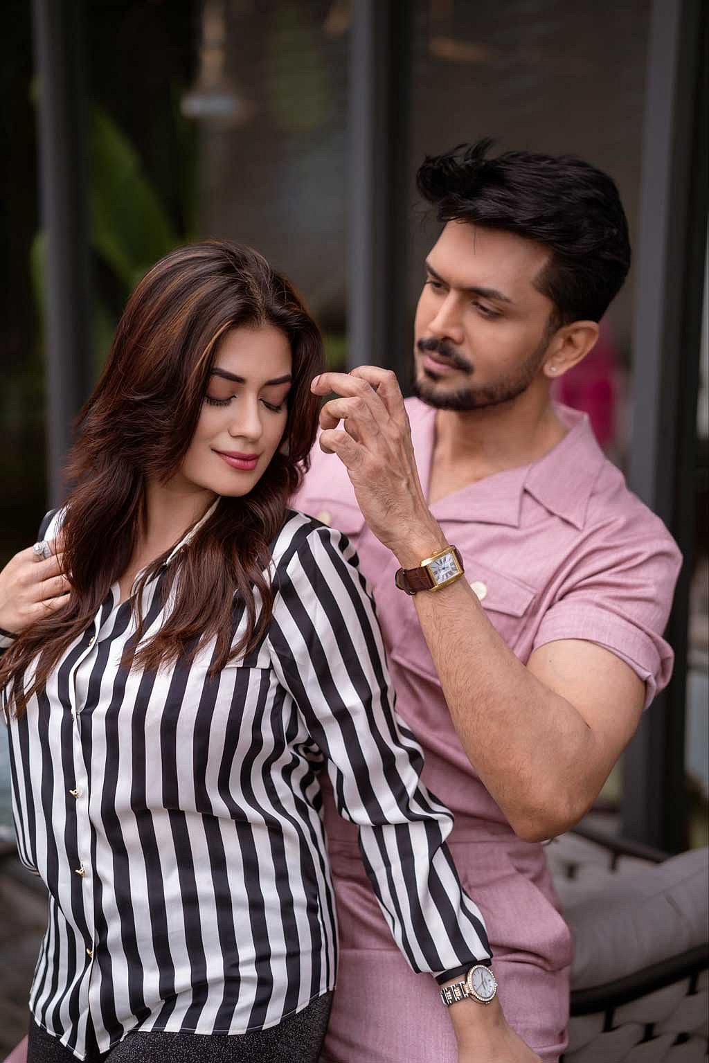 ক্যাপশনে মন্দিরা লিখেছেন, 'এই যে পাশে এলে, এই যে কাছে এলে'।
