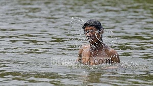 Mild heatwave in 5 districts at start of Chaitra