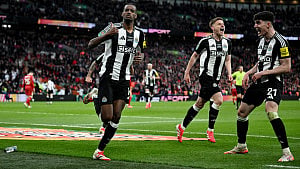 Newcastle end trophy drought with League Cup final win