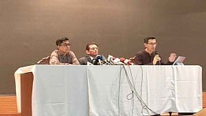 30 Chinese companies pledge $1bn investment