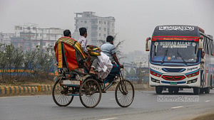 ব্যাটারিচালিত রিকশা মহাসড়কে, উল্টো পথেও