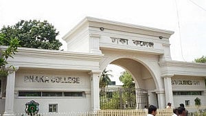 Teachers call nationwide protest after Dhaka College clash