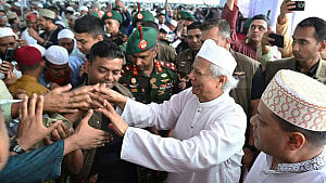 Head of govt at Eidgah congregation for first time in 17 years