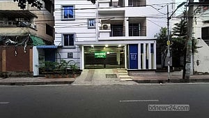Stranded London-bound Biman travellers decry hotel accommodation