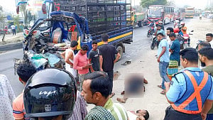2 die in Gazipur road accident