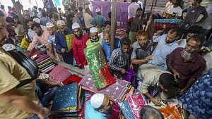 জামদানি শাড়ির হাট