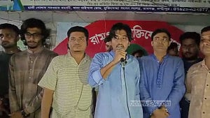 রামগঞ্জে তথ্য উপদেষ্টা মাহফুজের বাবার ওপর হামলা