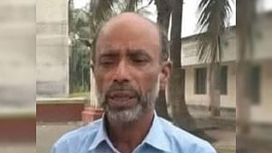‘ফোন করে রাতে দেখা করতে’ বললেন অধ্যক্ষ, অভিযোগ ছাত্রীর