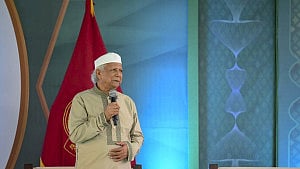 ঈদের বাণীই সমঝোতার, অতীত পেছনে ফেলে এগোনোর: ইউনূস
