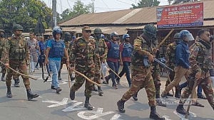 1 shot as BNP, AL clash over ‘Joy Bangla’ slogan