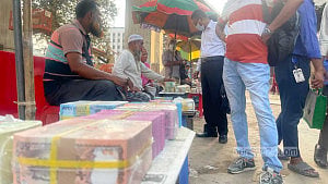 New notes for Eid left idle in vaults, 'very costly' outside