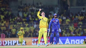 চেন্নাইয়ের শুভসূচনা, মুম্বাইয়ের ‘আনলাকি থার্টিন’