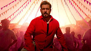 Salman welcomes festival of colours with ‘Bam Bam Bhole’