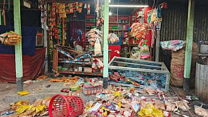 হোটেল-দোকান ভাঙচুরের অভিযোগ, মুচলেকায় ছাড়া পেলেন ৩ ‘সমন্বয়ক’