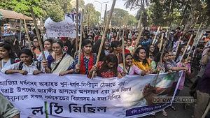 ধর্ষণের দ্রুত বিচারে ‘শান্তি’, কিন্তু রায় কার্যকরের পথ এত দীর্ঘ কেন?