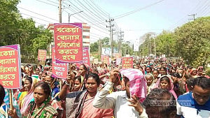 Tea workers protest over unpaid wages