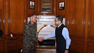 Indian army chief, envoy to Bangladesh discuss bolstering defence ties