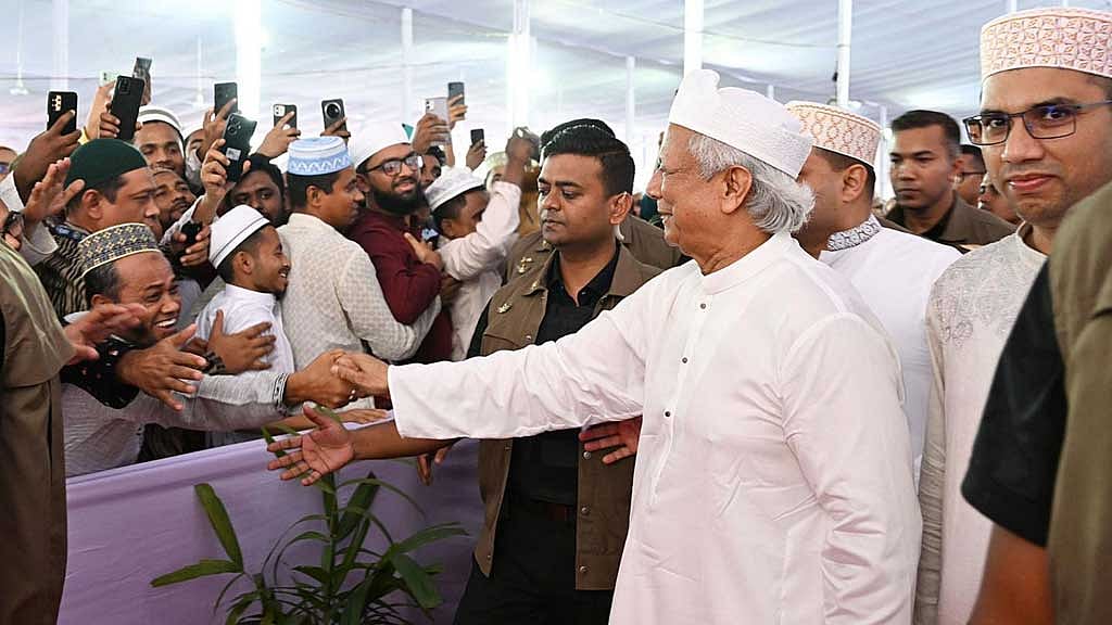 জাতীয় ঈদগাহে ঈদের জামাতে প্রধান উপদেষ্টা মুহাম্মদ ইউনূস। ছবি: পিআইডি