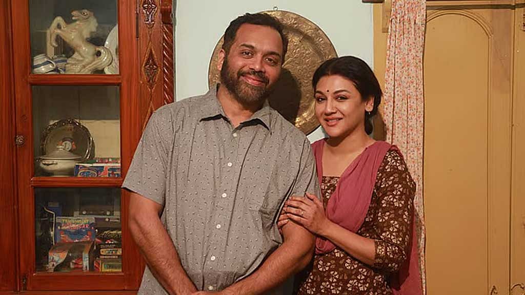 ওয়েব সিরিজ 'জিম্মির' দৃশ্যে ইরেশ যাকের ও জয়া আহসান, ছবি: প্রযোজনা প্রতিষ্ঠানের সৌজন্যে।  