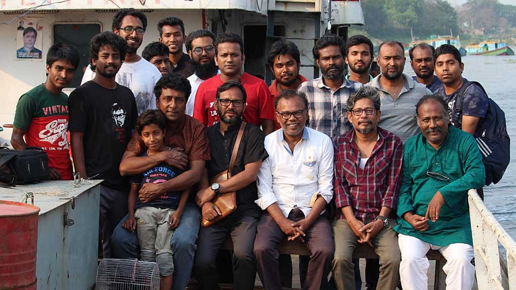 ‘মাস্তুল’ সিনেমার অভিনয়শিল্পীরা। ছবি: নির্মাতার সৌজন্যে।   