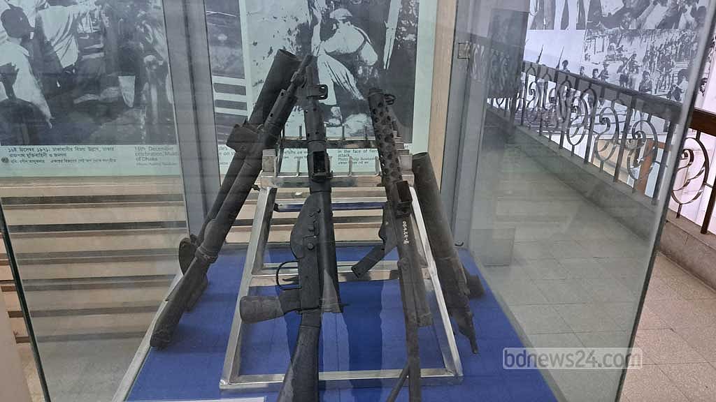 মুক্তিযুদ্ধে ব্যবহৃত অস্ত্র।
