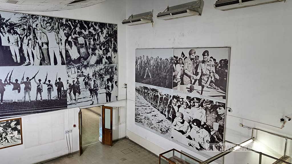 বাংলাদেশের মুক্তিযুদ্ধ নিয়ে জাদুঘরের একটি প্রদর্শনকক্ষ