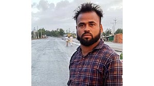 খালে লাশ: পালিয়ে ছিলেন সেই রাজমিস্ত্রি, দাফন হয়েছেন অন্য কেউ