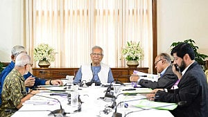 Yunus orders 5-tier capital market reform