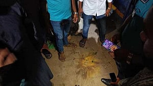 যাত্রাবাড়ীতে ‘ফ্লাইওভার থেকে’ ছোড়া হাত বোমায় আহত ৫