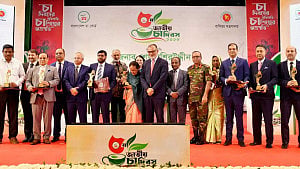 চা শিল্পে শুল্ক ও কর নিয়ে অব্যবস্থাপনা বন্ধ করতে চাই: বাণিজ্য উপদেষ্টা