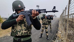 Pakistan blames India for vehicle blast that kills 7 soldiers