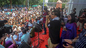 Ishraque supporters threaten to 'paralyse' Dhaka