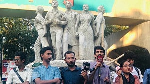 DU leftist students protest Azharul’s acquittal