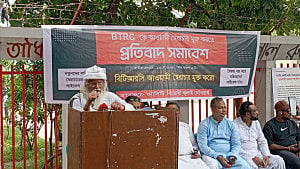 জনগণের ক্ষমতা ফিরিয়ে দিতে টালবাহানা করছে সরকার: ফরহাদ মজহার