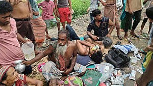 30 hurt in clash over fish farm dispute in Gopalganj
