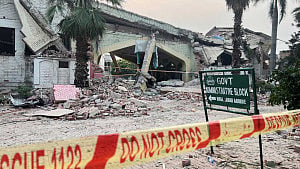 মোদীর ‘শাস্তির যুদ্ধ’ প্রতিবেশীদেরকে ভাবাবে