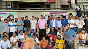 Ishraque supporters continue protests at Nagar Bhaban