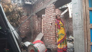 বিএনপি নেতা খুনের পর ২০ ঘরে আগুন, ভয়-আতঙ্কে গ্রামবাসী