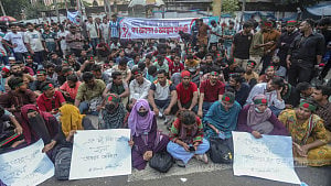 অনশনে জগন্নাথের আন্দোলনকারীরা