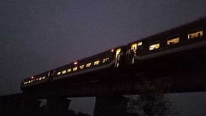 Train engine detaches, coaches stranded on bridge