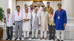 We must free ourselves from divisions: Yunus