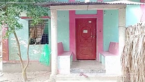 ‘পারিবারিক কলহ’: স্ত্রী ও শাশুড়িকে কুপিয়ে হত্যা