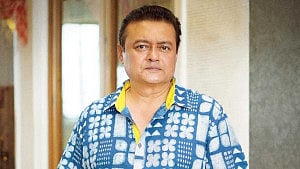 ‘ঢোকা যাবে না’, বাংলাদেশে পা রেখেই চমকে উঠেছিলেন শাশ্বত
