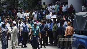 Protests continue at Secretariat for 4th day
