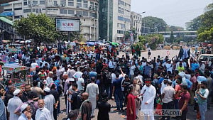 ‘Mass’ gathering at Shahbagh demanding AL ban