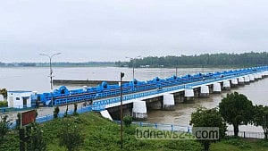 India warns of flood risk as Teesta swells, Bangladesh on alert