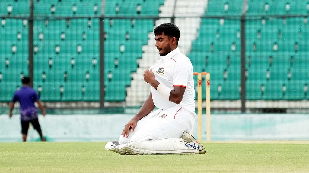 সাবলীল ব্যাটিংয়ে সেঞ্চুরি করেন শিবলি। ছবি: বিসিবি। 