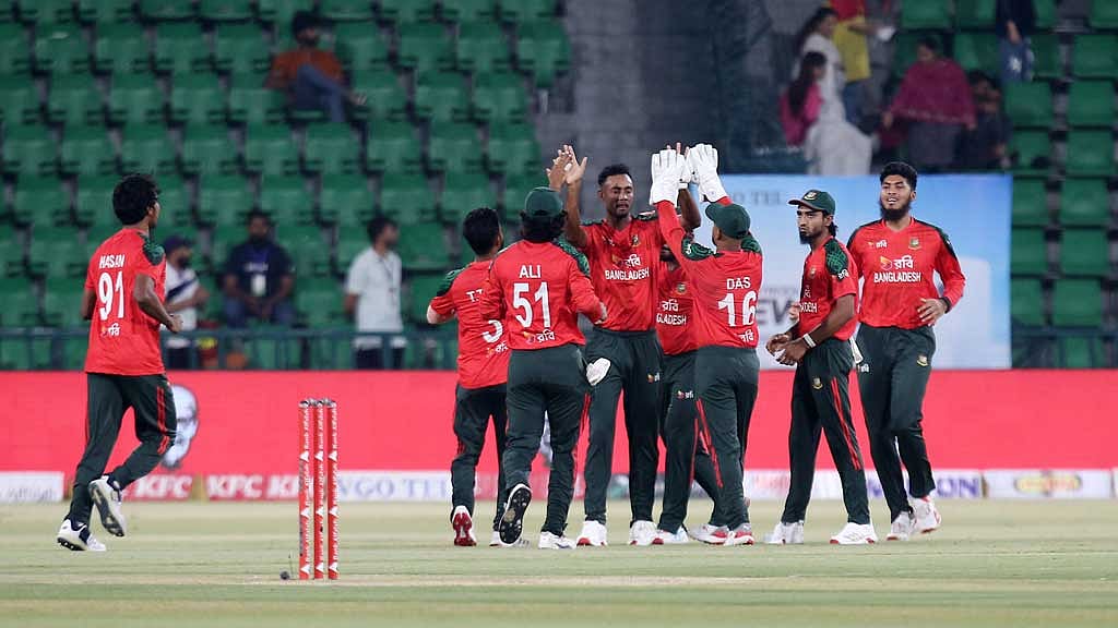 রান-পাহাড় তাড়ায় বড় ব‍্যবধানে হারল বাংলাদেশ