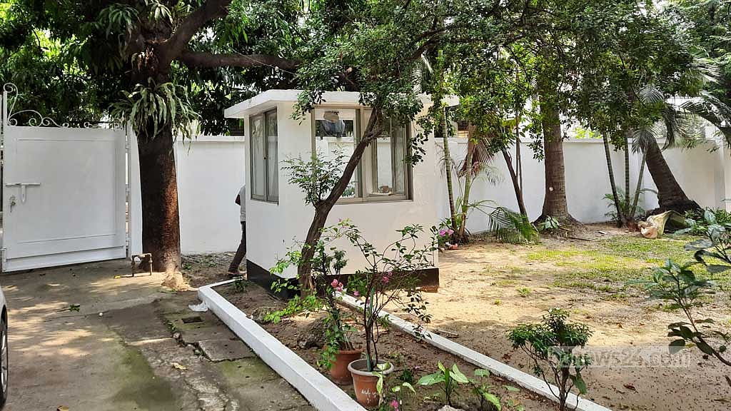 নিরাপত্তাকর্মীদের জন্য প্রস্তুত করা হচ্ছে ‘মাহবুব ভবনের’ গার্ড রুম।  