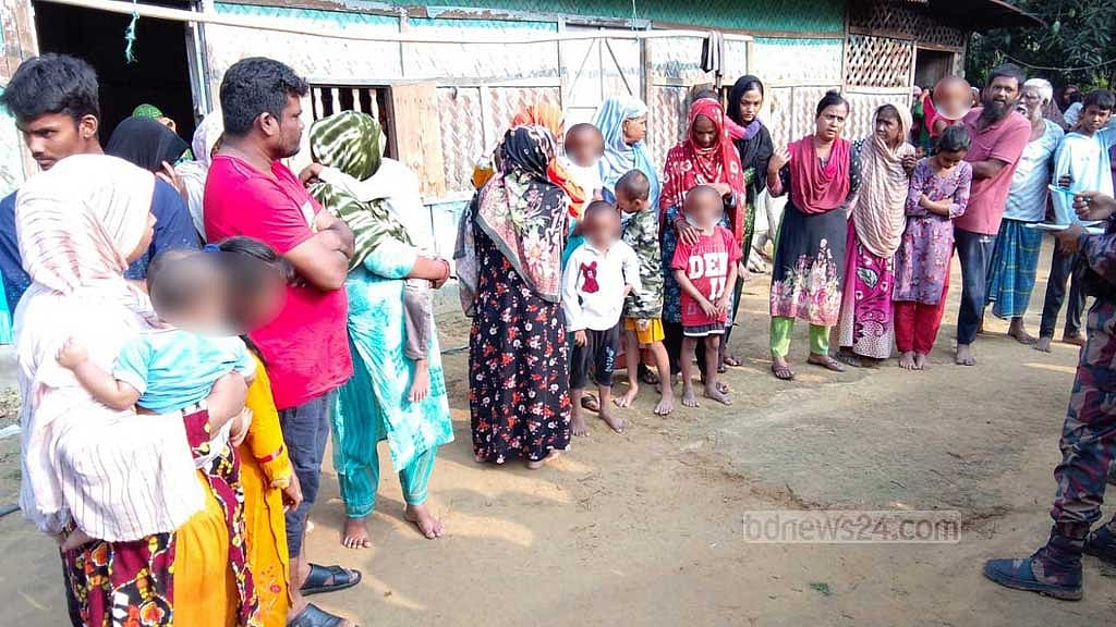 খাগড়াছড়ি সীমান্ত দিয়ে বুধবার অনুপ্রবেশকারী কয়েকজন।
